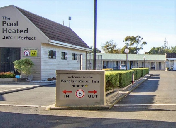 Barclay Motor Inn image 13